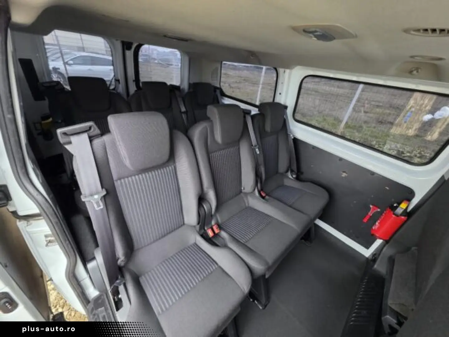 FORD TRANZIT – MICROBUZ CU 9 LOCURI   An 2012