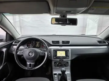 VW PASSAT   An 2011   Motor 1 6 DIESEL