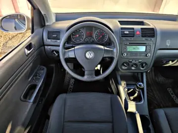 VW GOLF   An 2006   Motor 1 4