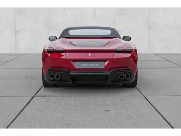 FERRARI Roma Spider  Leder LED CarPlay Daytona-Design