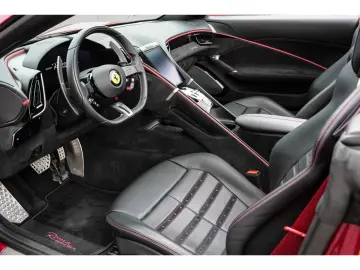 FERRARI Roma Spider  Leder LED CarPlay Daytona-Design