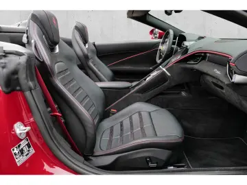 FERRARI Roma Spider  Leder LED CarPlay Daytona-Design