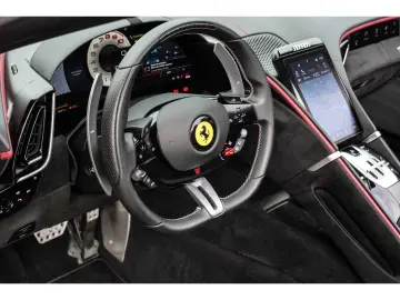 FERRARI Roma Spider  Leder LED CarPlay Daytona-Design