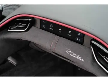 FERRARI Roma Spider  Leder LED CarPlay Daytona-Design