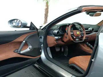 FERRARI 812 GTS CARBON LIFT JBL SURROUND VIEW ALCANTARA