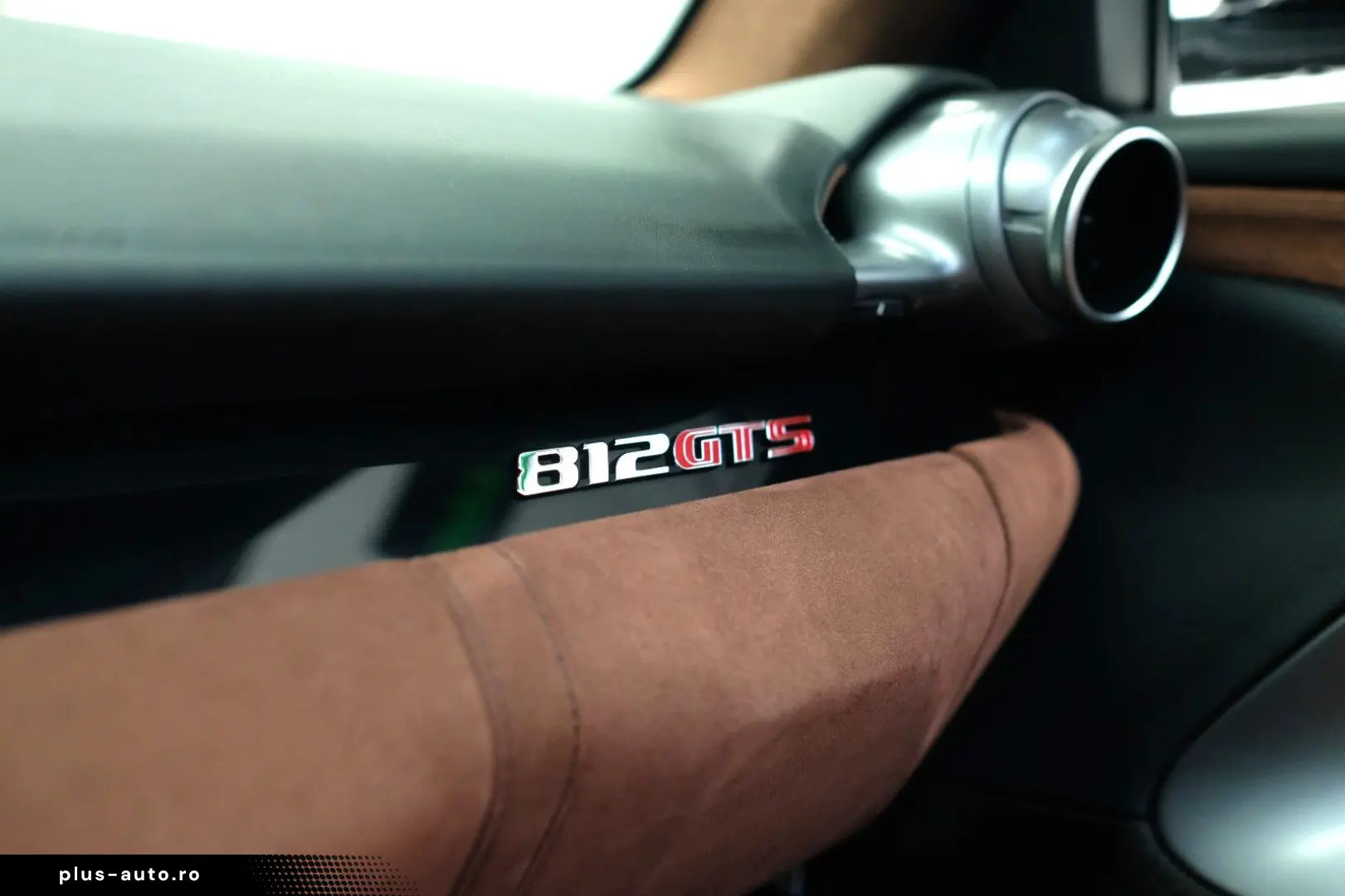 FERRARI 812 GTS CARBON LIFT JBL SURROUND VIEW ALCANTARA