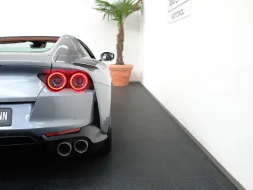 FERRARI 812 GTS CARBON LIFT JBL SURROUND VIEW ALCANTARA