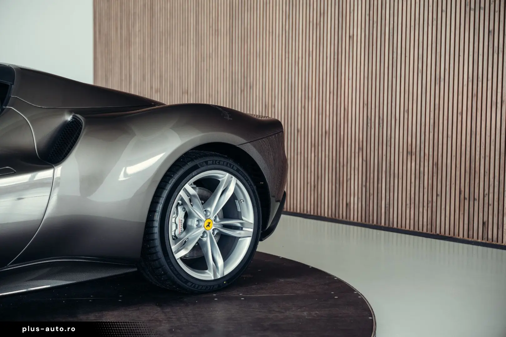 FERRARI 296 GTS Argento Nuerburgring  Carbon