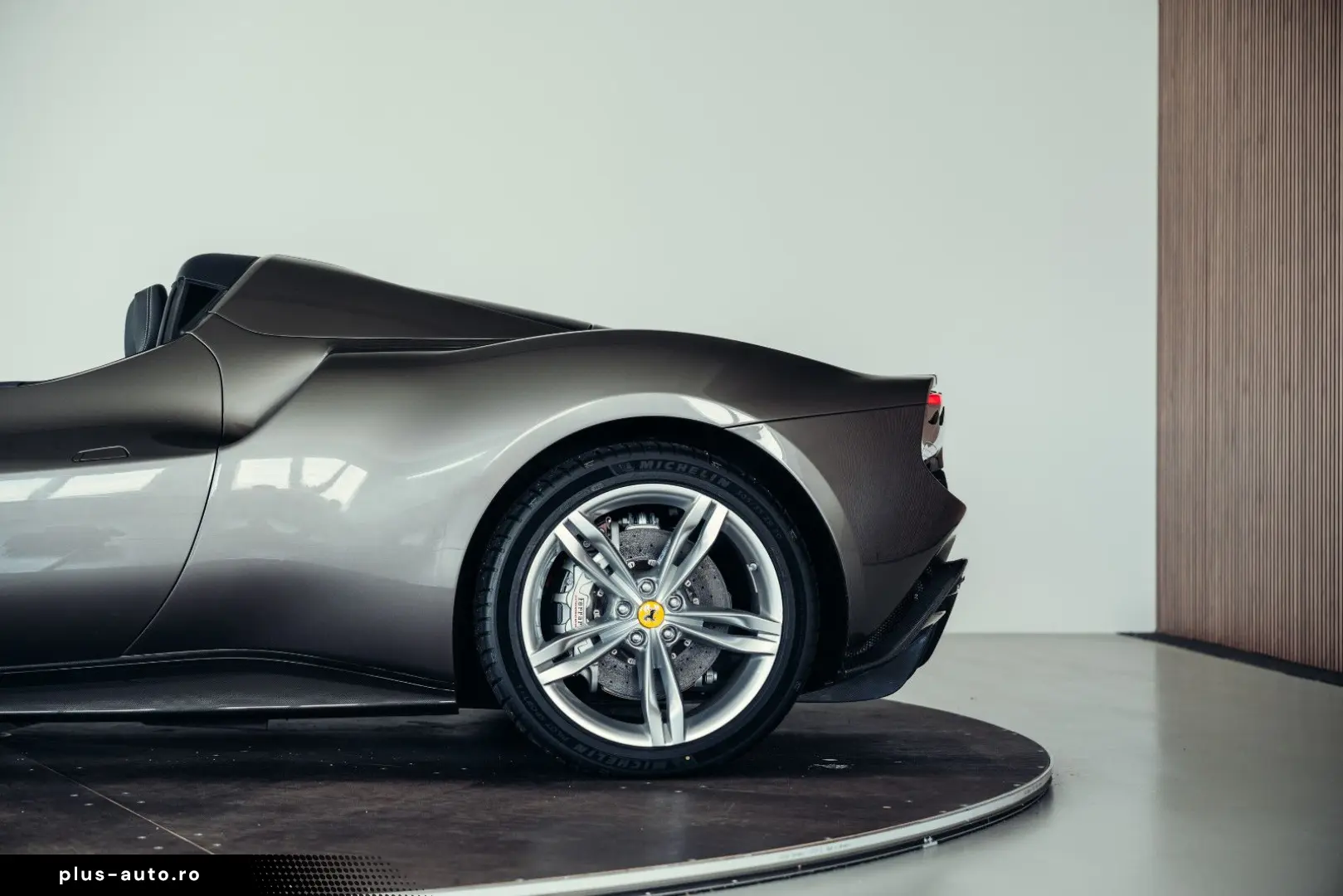 FERRARI 296 GTS Argento Nuerburgring  Carbon