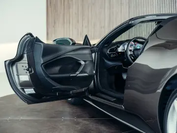 FERRARI 296 GTS Argento Nuerburgring  Carbon