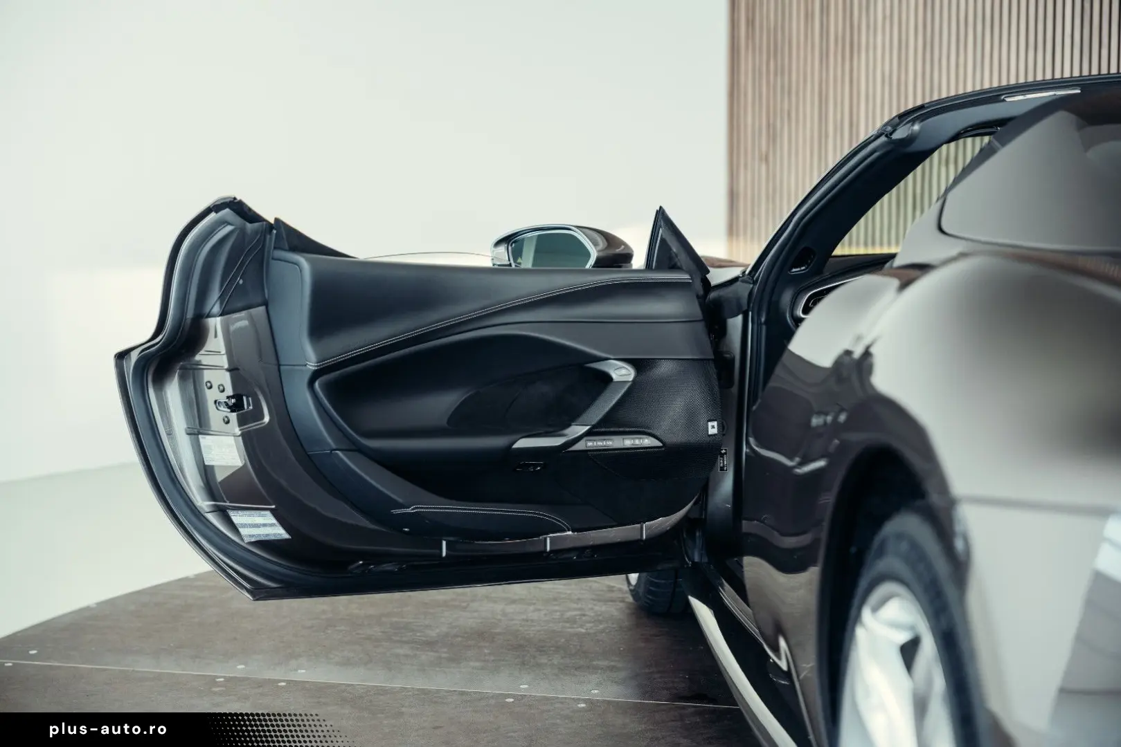 FERRARI 296 GTS Argento Nuerburgring  Carbon