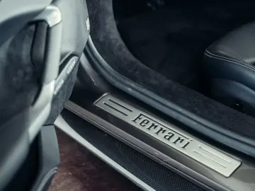 FERRARI 296 GTS Argento Nuerburgring  Carbon