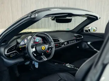 FERRARI 296 GTS Argento Nuerburgring  Carbon