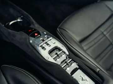 FERRARI 296 GTS Argento Nuerburgring  Carbon