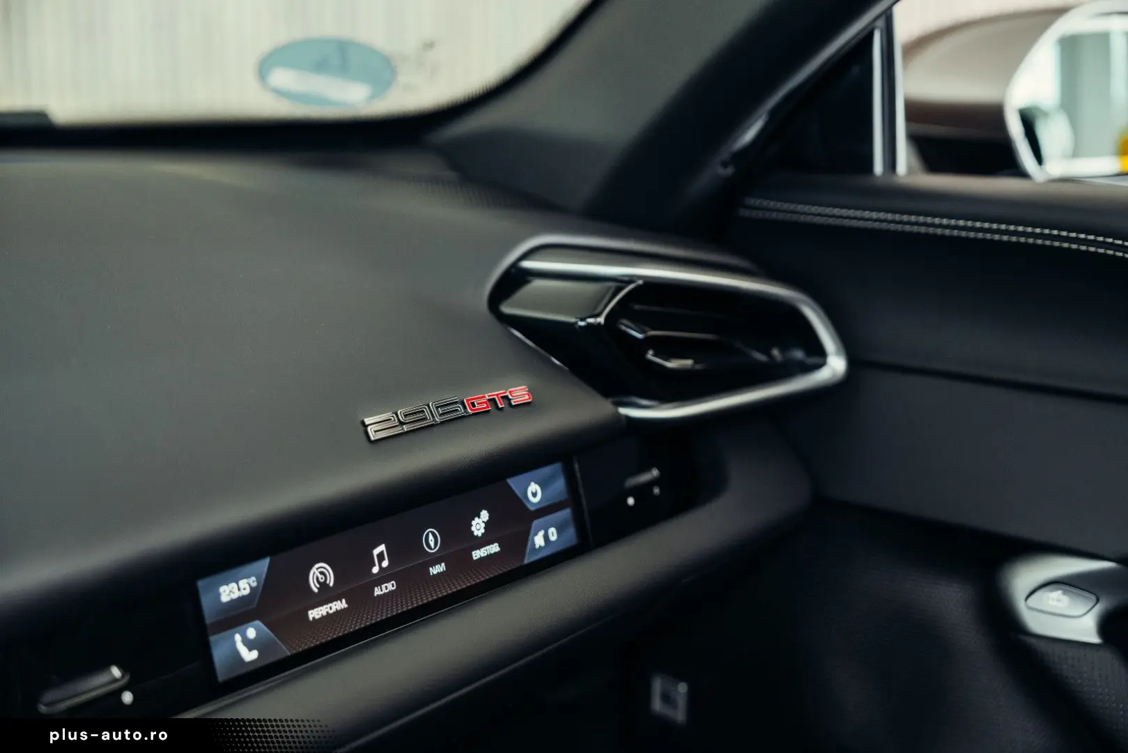 FERRARI 296 GTS Argento Nuerburgring  Carbon