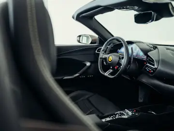 FERRARI 296 GTS Argento Nuerburgring  Carbon