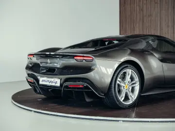 FERRARI 296 GTS Argento Nuerburgring  Carbon