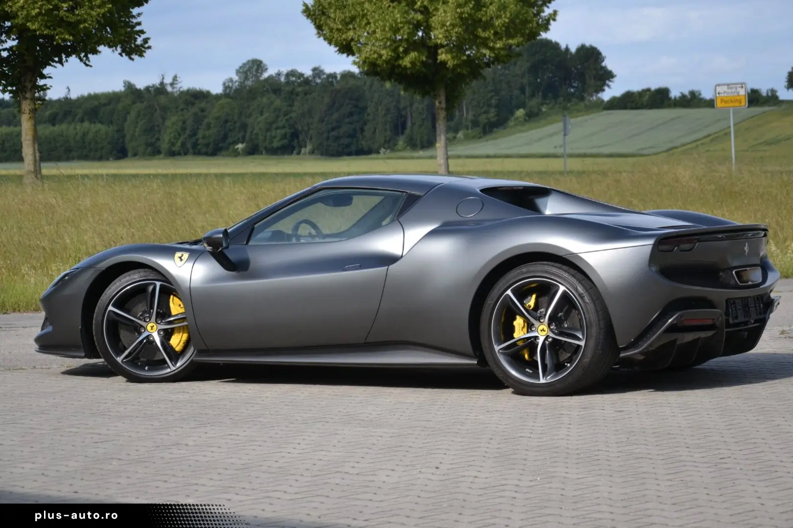 FERRARI 296 GTB DCT LIFT 360 JBL CARPLAY SITZKLIMA PPF!