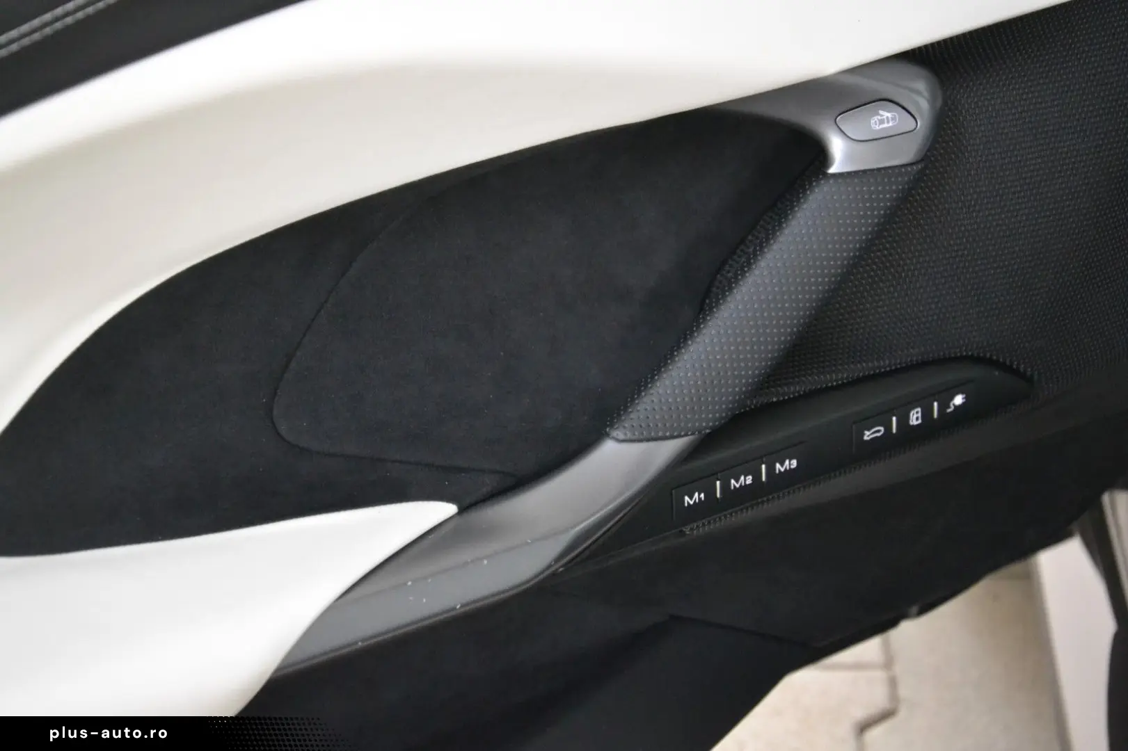 FERRARI 296 GTB DCT LIFT 360 JBL CARPLAY SITZKLIMA PPF!