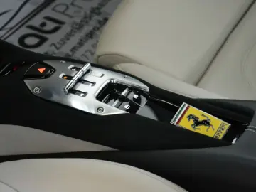 FERRARI 296 GTB DCT LIFT 360 JBL CARPLAY SITZKLIMA PPF!