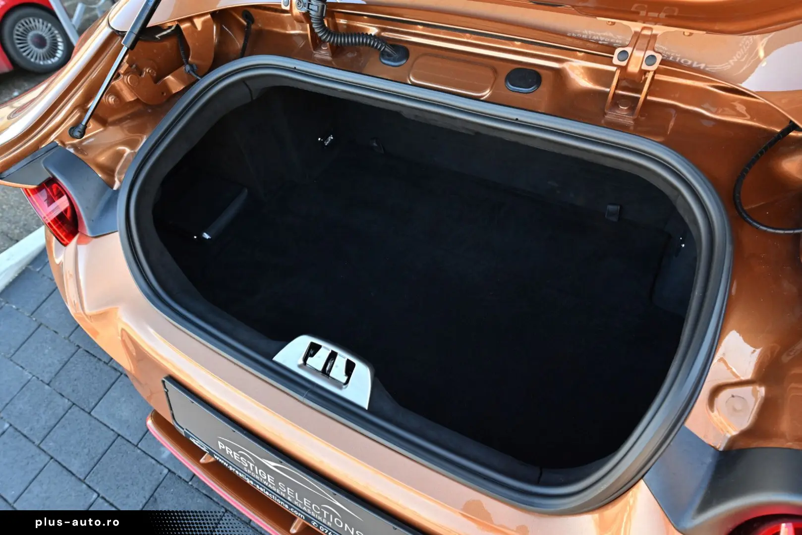 FERRARI 812 GTS ATELIER