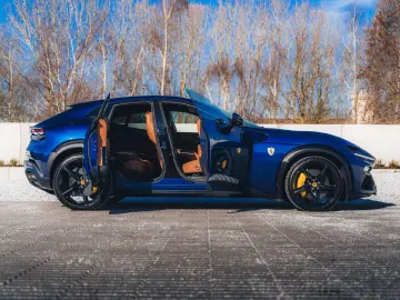 FERRARI Purosangue Blu Tour De France   Pano   Travel Se