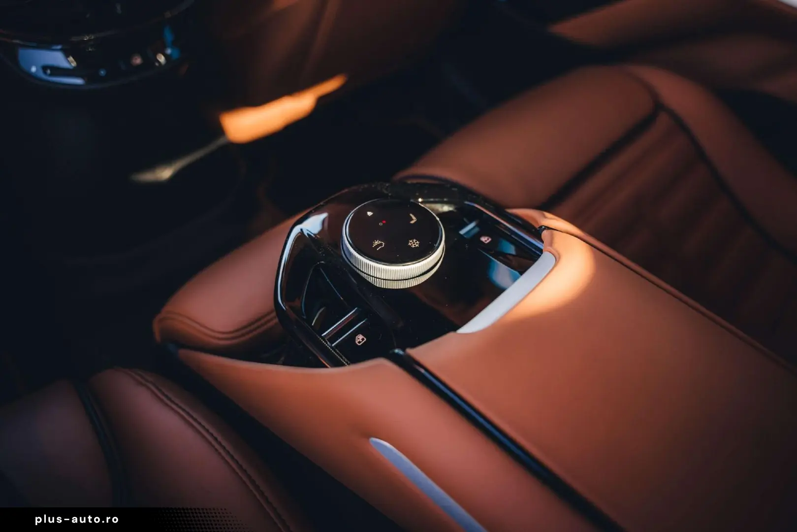 FERRARI Purosangue Blu Tour De France   Pano   Travel Se