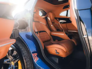 FERRARI Purosangue Blu Tour De France   Pano   Travel Se