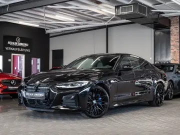 BMW M440i Coupe xDrive M-AGA PANO ACC AHK LED