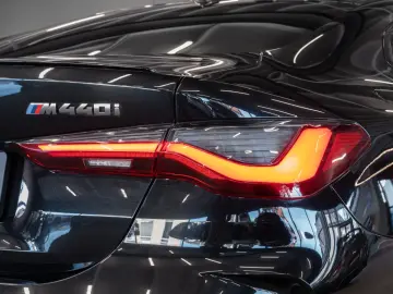 BMW M440i Coupe xDrive M-AGA PANO ACC AHK LED