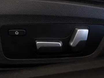 BMW M440i Coupe xDrive M-AGA PANO ACC AHK LED