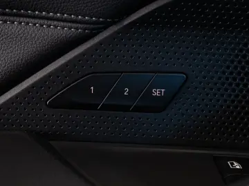 BMW M440i Coupe xDrive M-AGA PANO ACC AHK LED