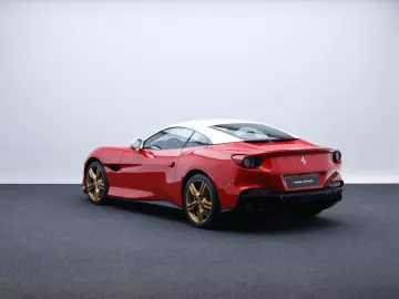 FERRARI Portofino M