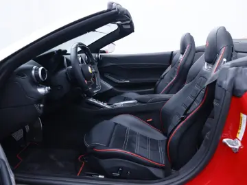 FERRARI Portofino M