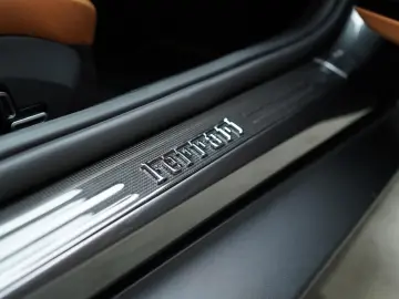 FERRARI Roma   MagneRide   JBL   Matrix   ADAS   LED-CRB