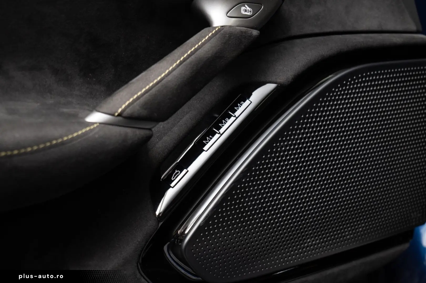 FERRARI Roma NOVITEC LED Carbon Camera