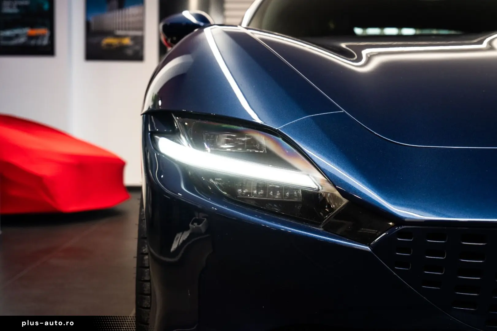 FERRARI Roma NOVITEC LED Carbon Camera