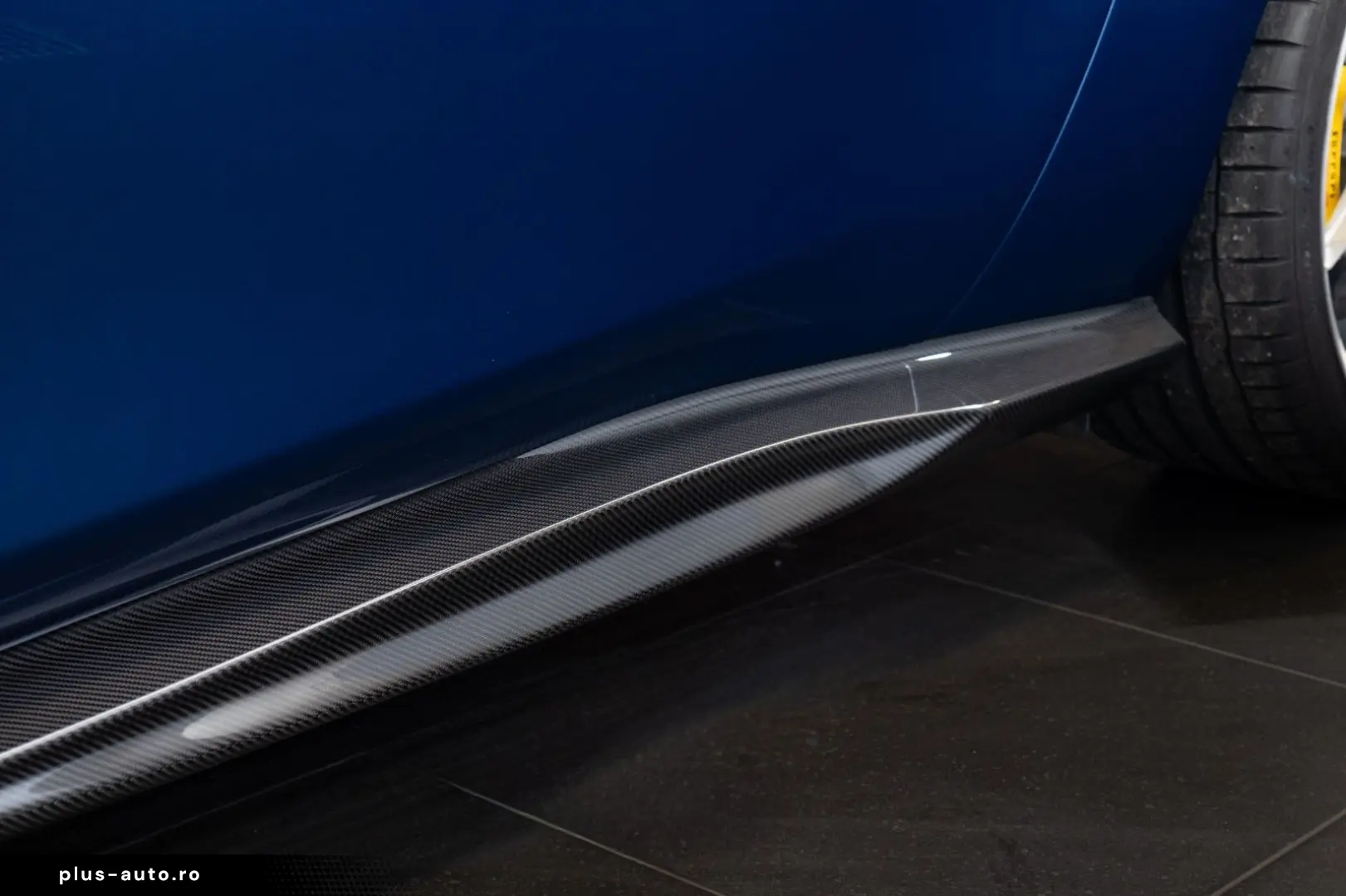 FERRARI Roma NOVITEC LED Carbon Camera