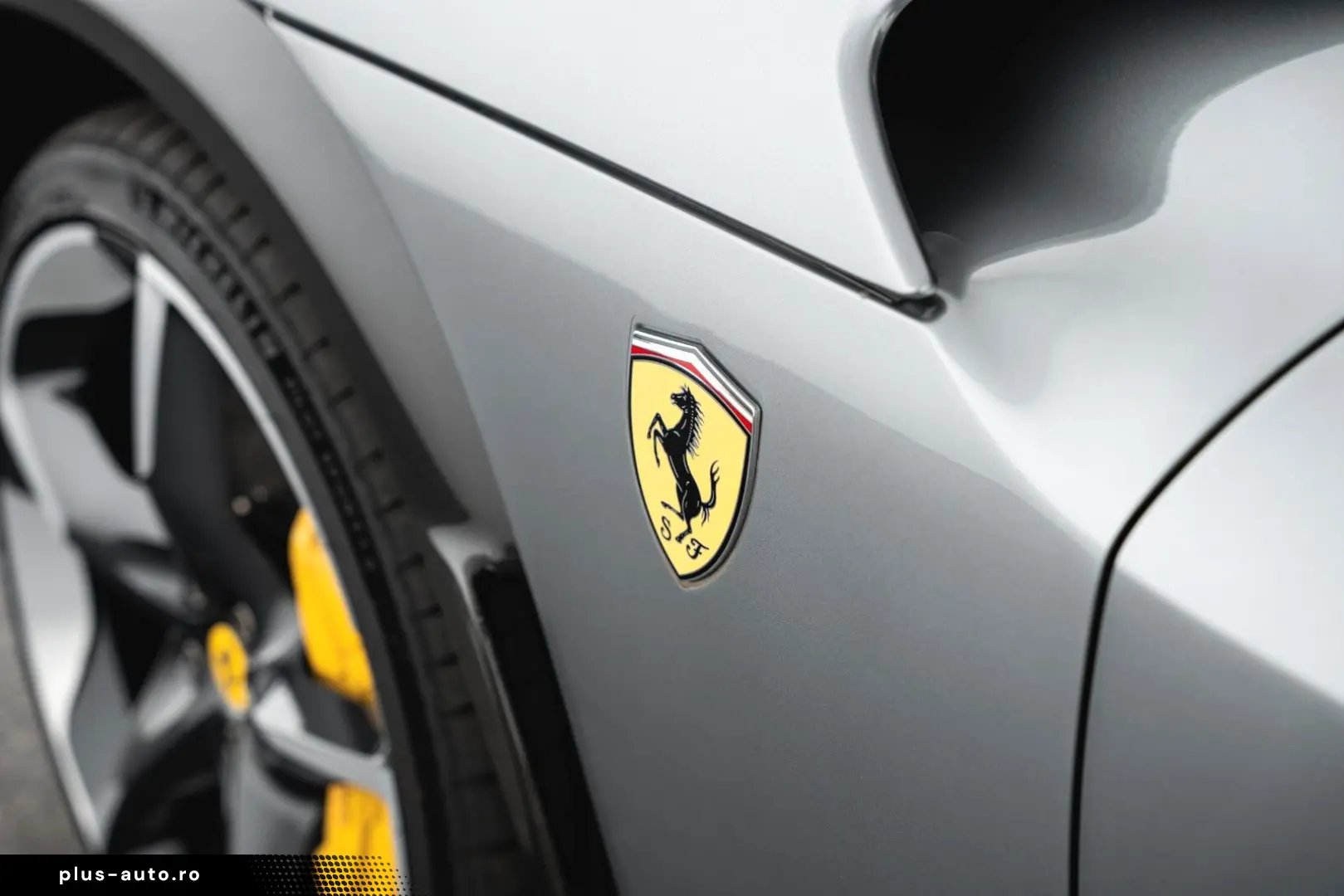 FERRARI Purosangue V12 DCT 4WD