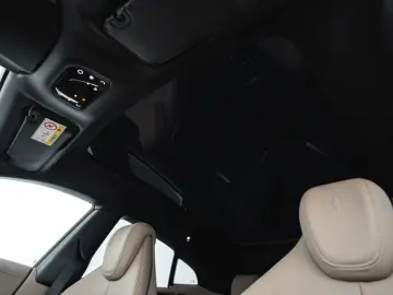 FERRARI Purosangue V12 DCT 4WD