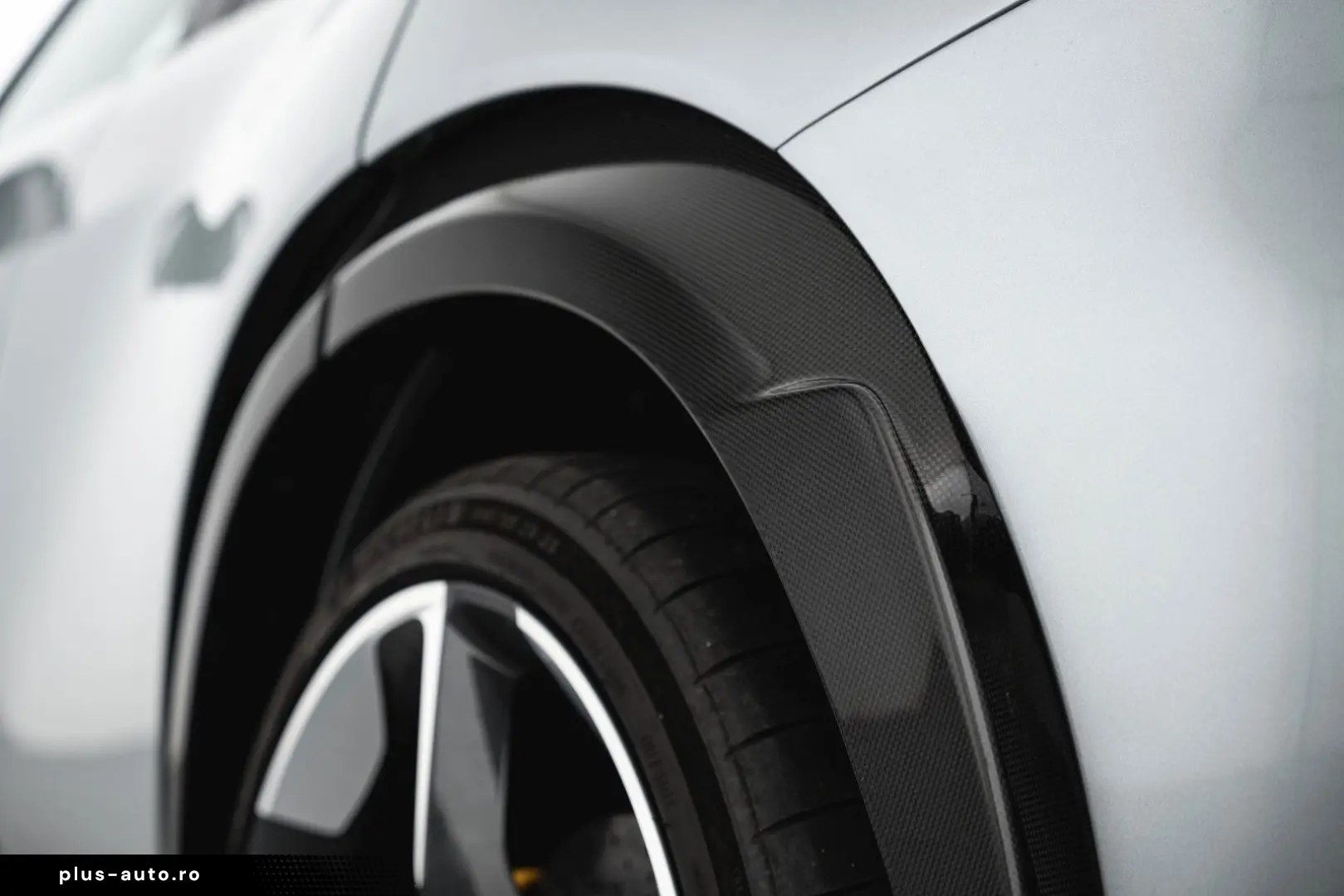 FERRARI Purosangue V12 DCT 4WD