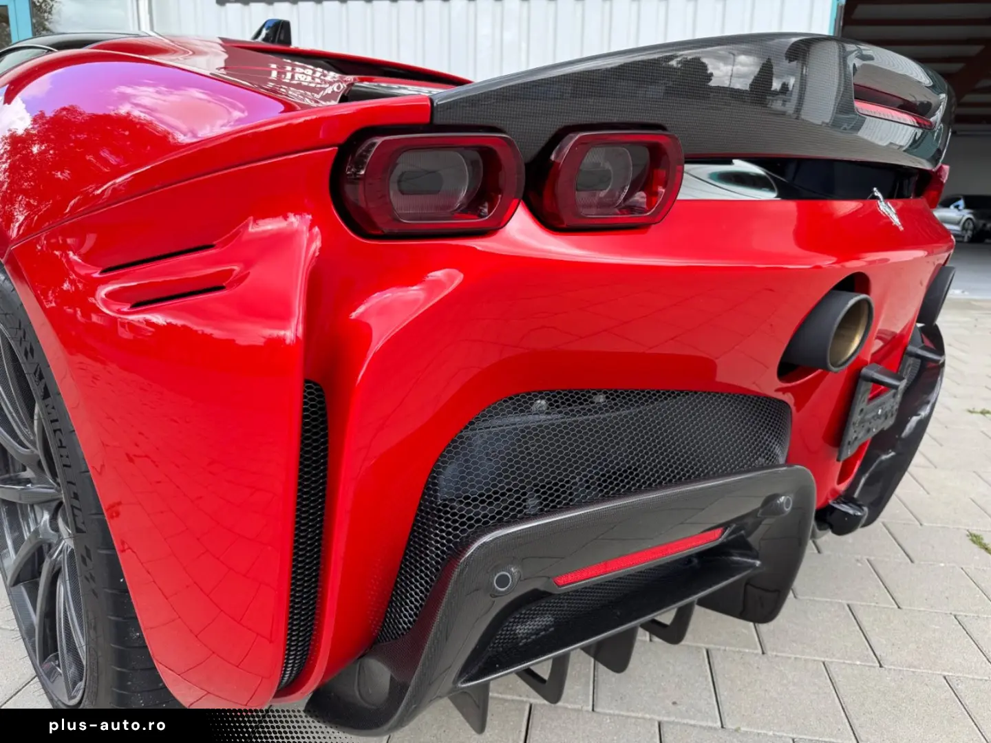 FERRARI SF90 CARBON CERAMIK FIORANO PAKET