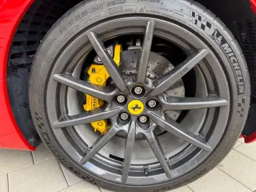 FERRARI SF90 CARBON CERAMIK FIORANO PAKET