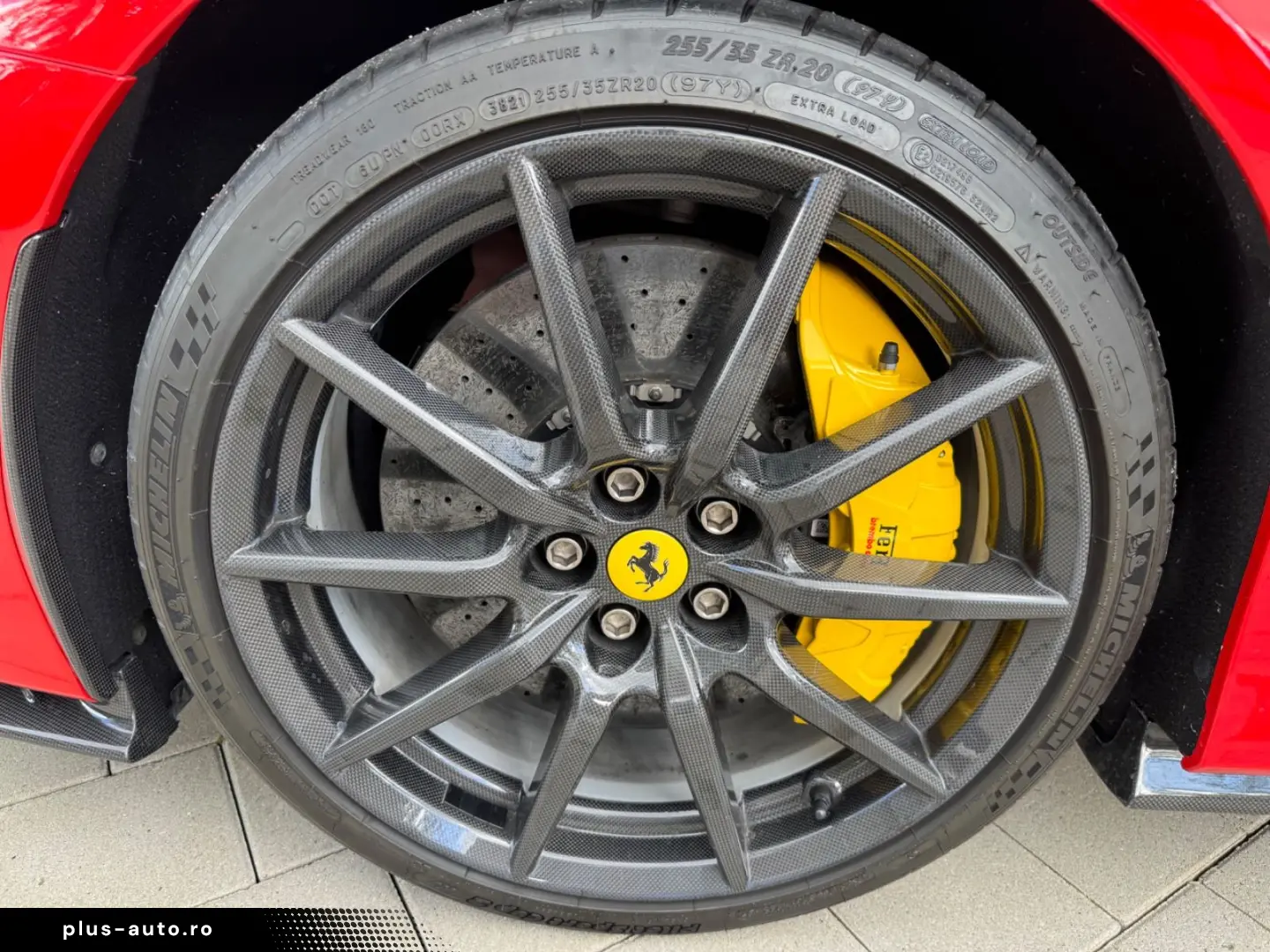 FERRARI SF90 CARBON CERAMIK FIORANO PAKET