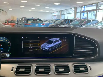 MERCEDES-BENZ GLE 350 AMG Pano Night Burmester ACC 360