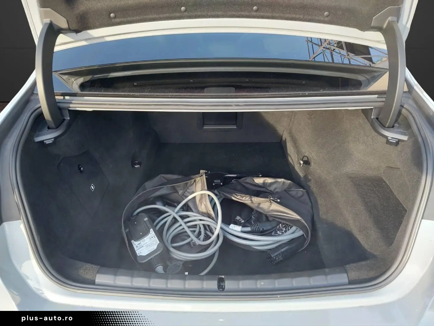 BMW Seria 7 M 760 e xDrive G70