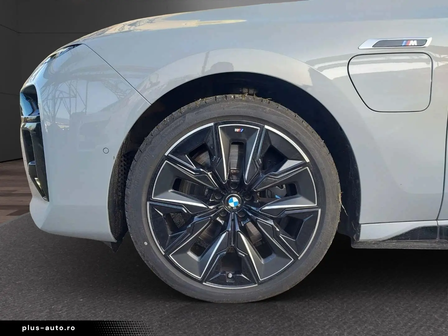 BMW Seria 7 M 760 e xDrive G70