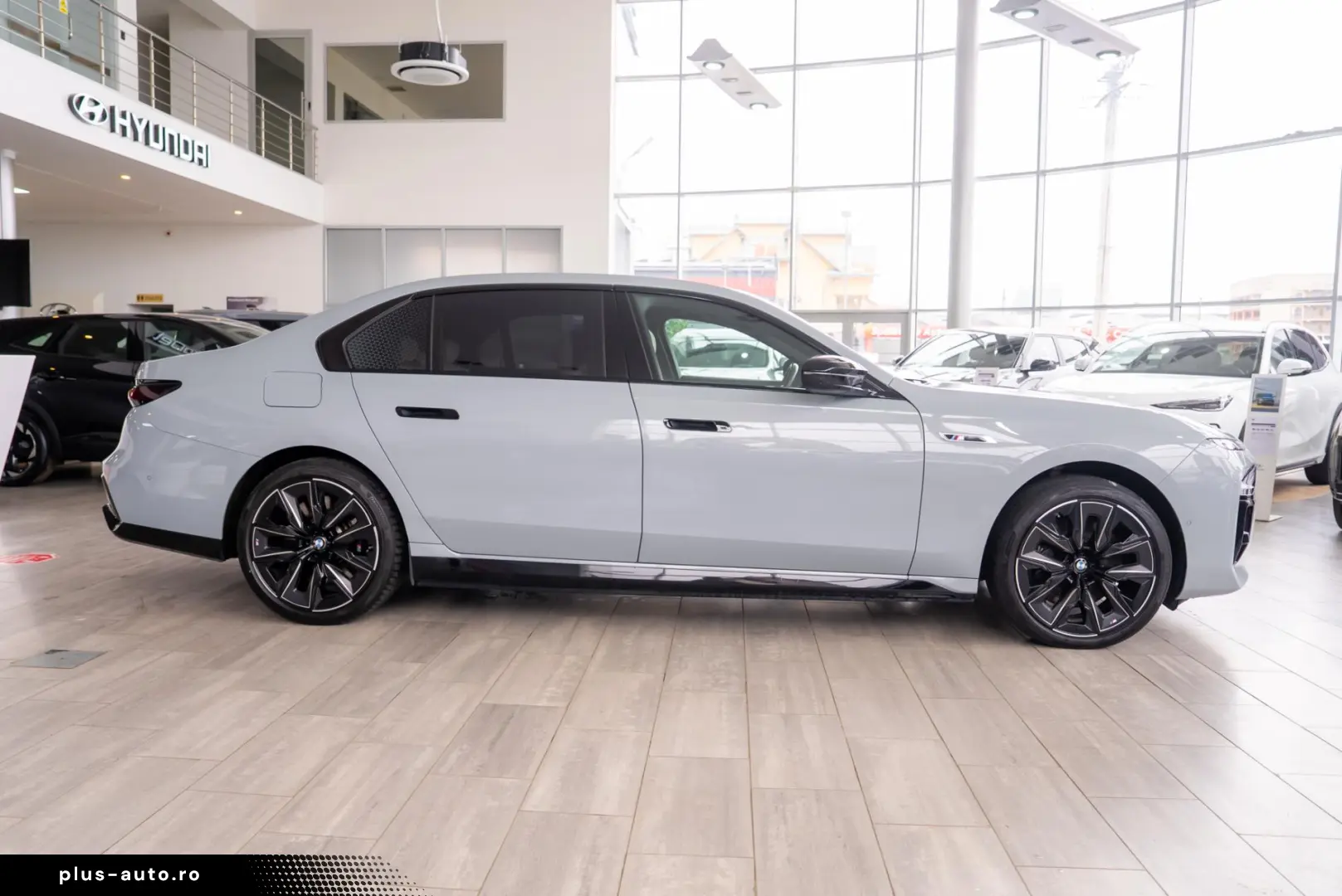 BMW Seria 7 M 760 e xDrive G70