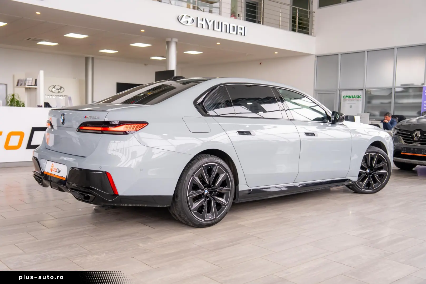 BMW Seria 7 M 760 e xDrive G70