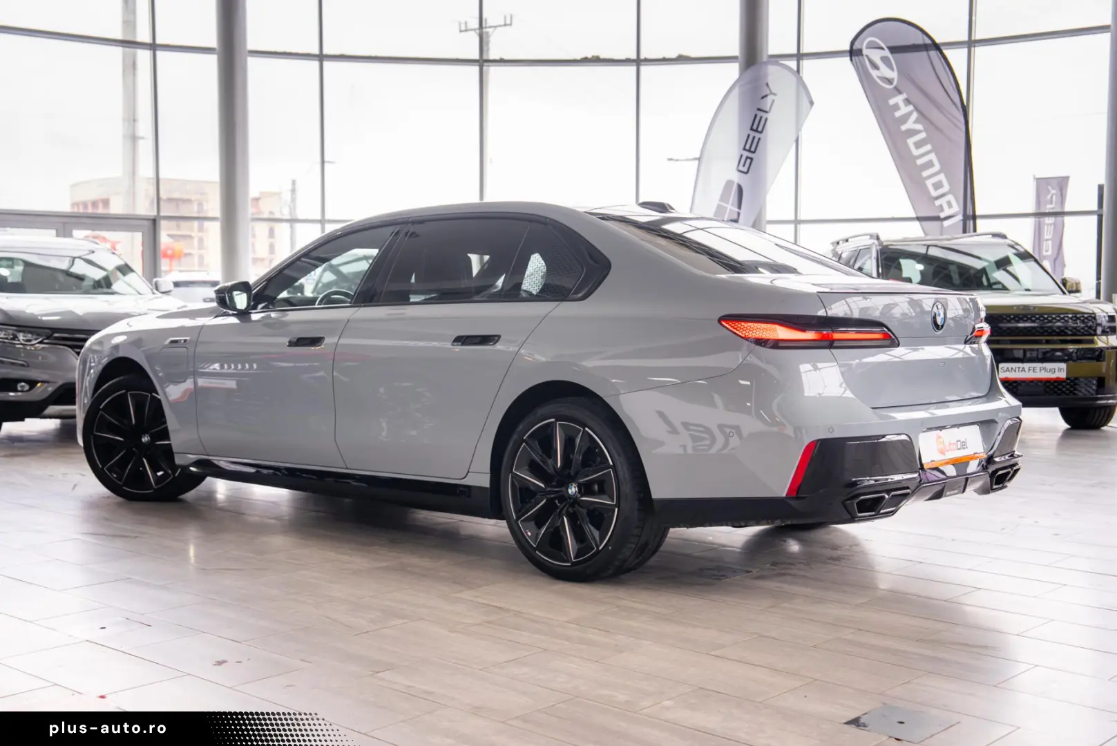 BMW Seria 7 M 760 e xDrive G70